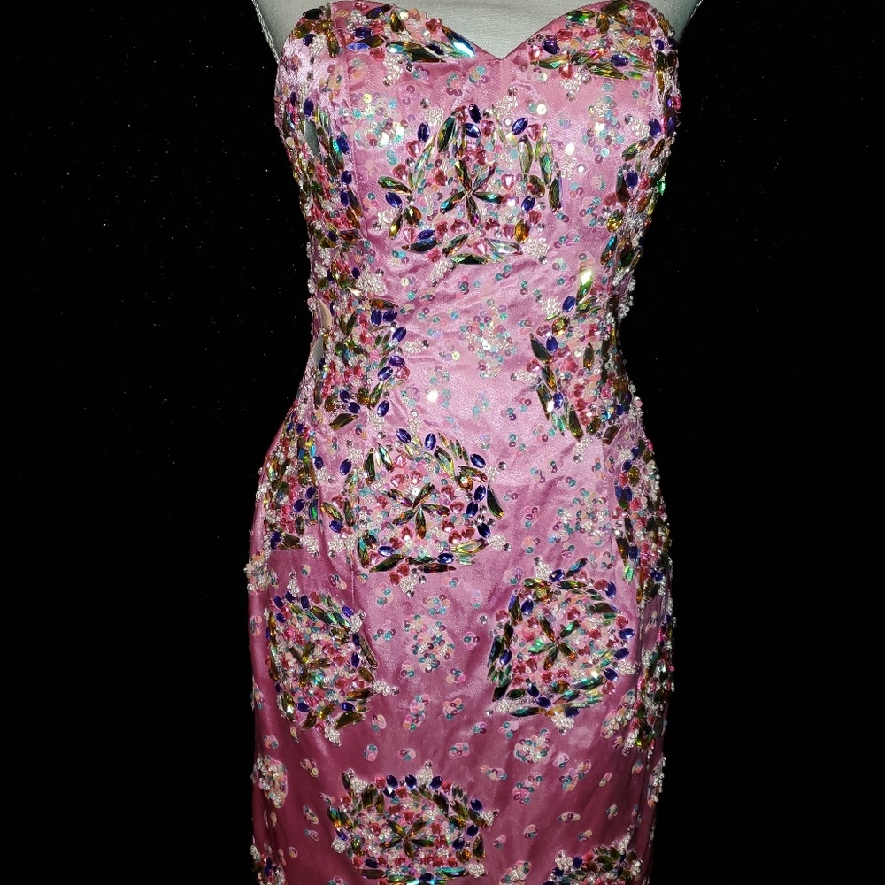 Size 8 gorgeous dress!